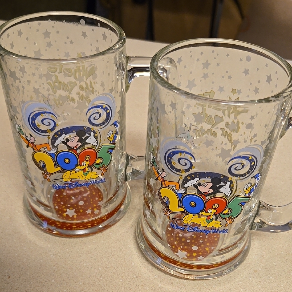 Disney Walt Disney World 2005 Mickey Mouse Glass Mugs Set of 2 Collectible